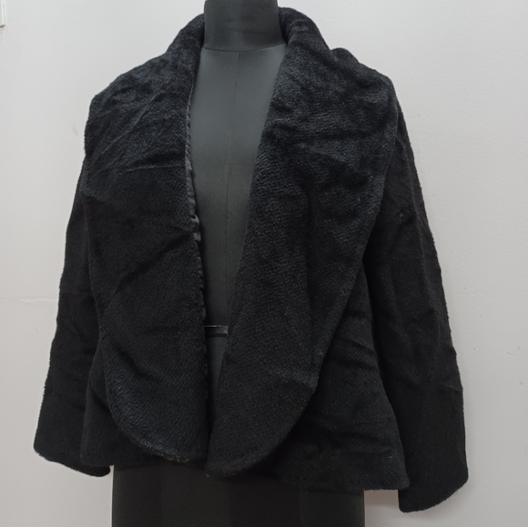 Fromt open coat...thick warm